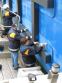Bild 8: Farbmessung an einem Schleusentor